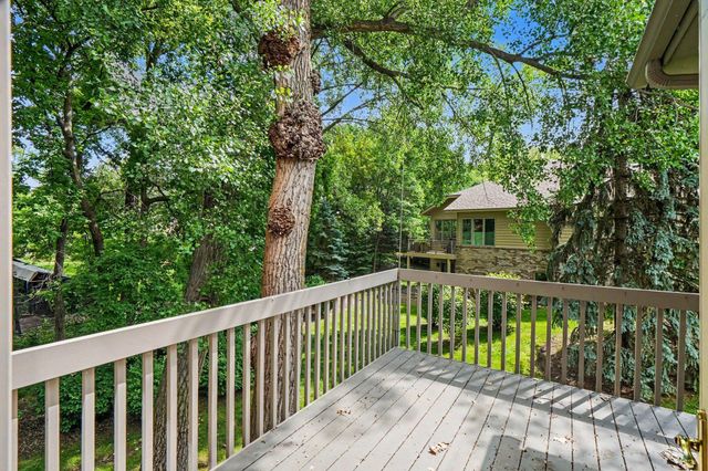 17703 Landmark Court, Lakeville, MN 55044