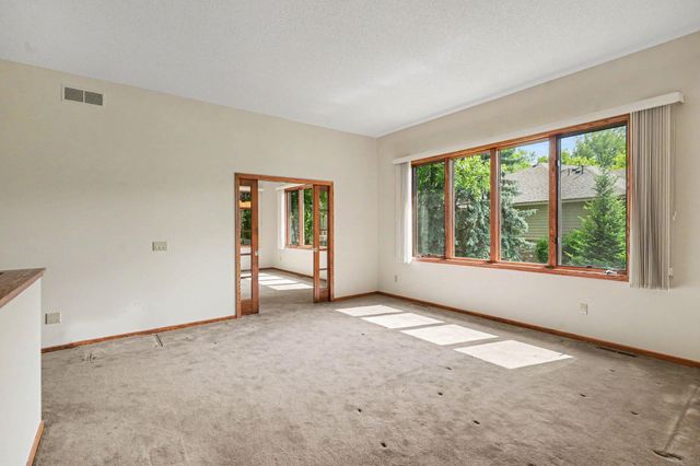 17703 Landmark Court, Lakeville, MN 55044