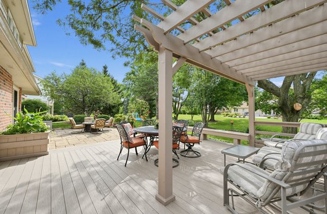 149 Timber Edge Lane, Palos Park, IL 60464