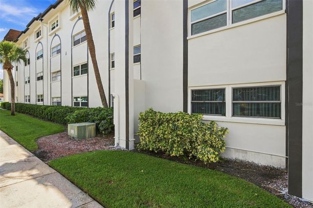 2525 W BAY DRIVE A22, Belleair Bluffs, FL 33770