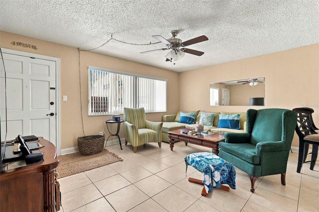 2525 W BAY DRIVE A22, Belleair Bluffs, FL 33770