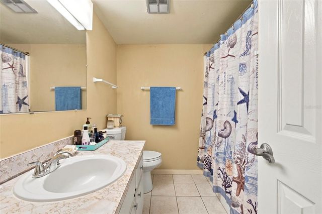 2525 W BAY DRIVE A22, Belleair Bluffs, FL 33770