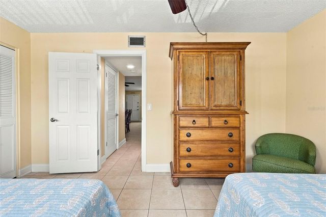 2525 W BAY DRIVE A22, Belleair Bluffs, FL 33770