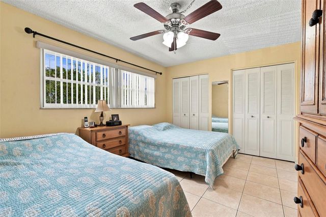 2525 W BAY DRIVE A22, Belleair Bluffs, FL 33770