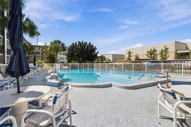 2525 W BAY DRIVE A22, Belleair Bluffs, FL 33770