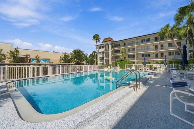 2525 W BAY DRIVE A22, Belleair Bluffs, FL 33770