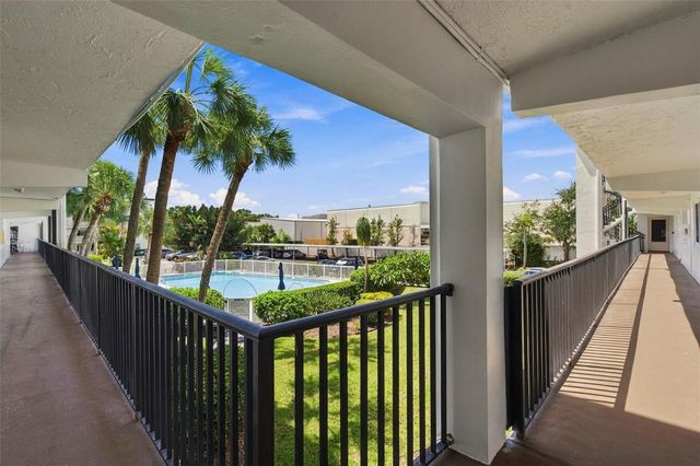 2525 W BAY DRIVE A22, Belleair Bluffs, FL 33770