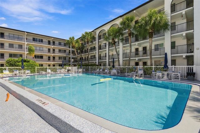 2525 W BAY DRIVE A22, Belleair Bluffs, FL 33770