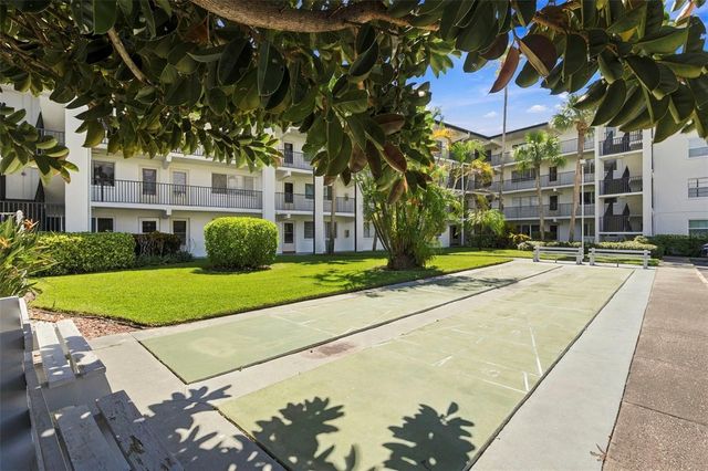2525 W BAY DRIVE A22, Belleair Bluffs, FL 33770