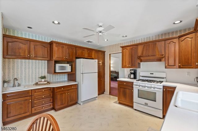 913 Madison Ave, Bridgewater Twp., NJ 08807