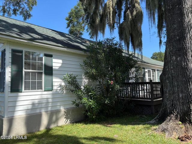 5 Wateree Court, Beaufort, SC 29902