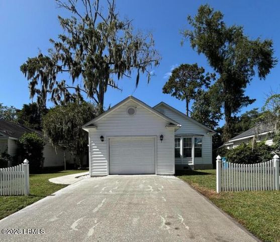 5 Wateree Court, Beaufort, SC 29902