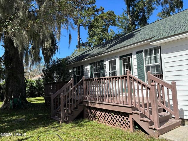 5 Wateree Court, Beaufort, SC 29902