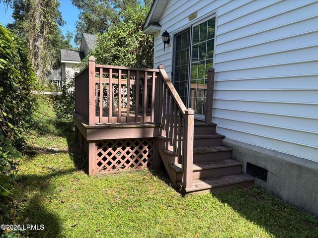 5 Wateree Court, Beaufort, SC 29902