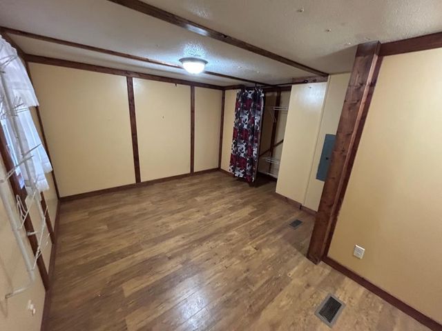 1135 Old Homestead Rd, Big Sandy, TN 38221