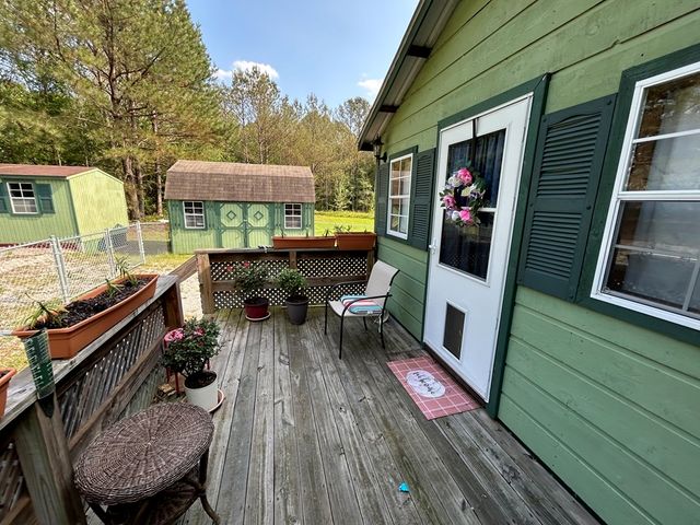 1135 Old Homestead Rd, Big Sandy, TN 38221