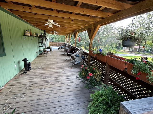 1135 Old Homestead Rd, Big Sandy, TN 38221