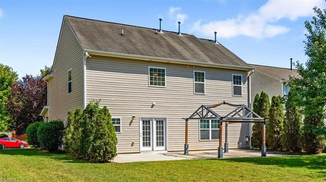 289 Water Lily Circle, Winston-salem, NC 27107