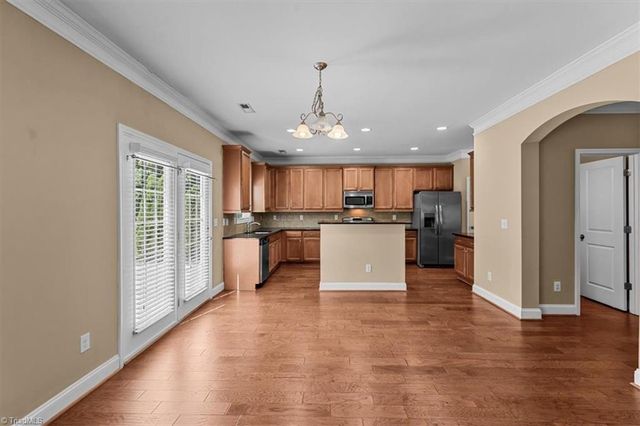 289 Water Lily Circle, Winston-salem, NC 27107