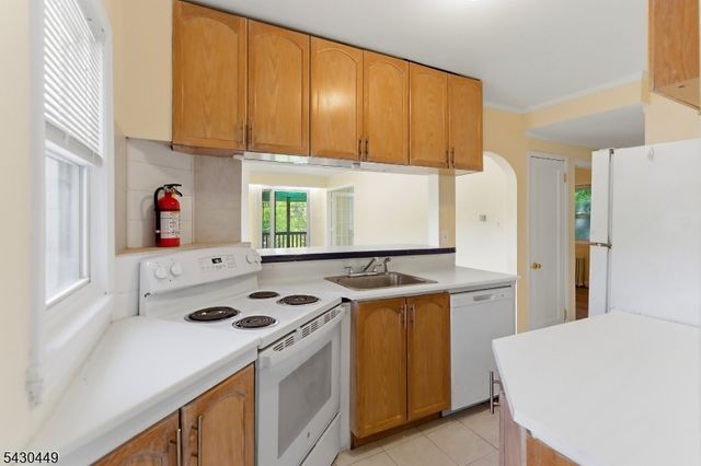 119 Lakeside Blvd, Hopatcong Boro, NJ 07843