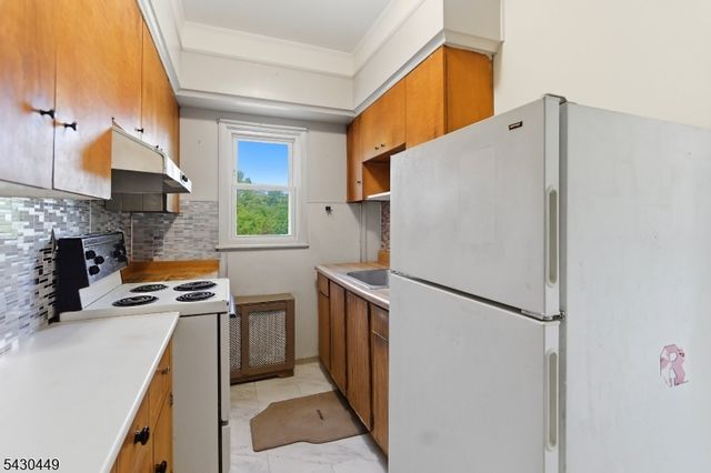 119 Lakeside Blvd, Hopatcong Boro, NJ 07843