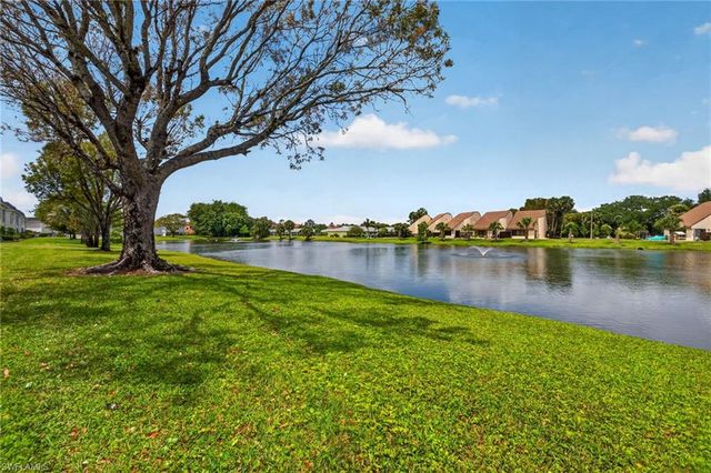 6844 Sandtrap DR 2, Fort Myers, FL 33919