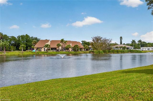6844 Sandtrap DR 2, Fort Myers, FL 33919