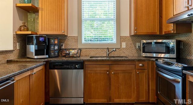 300 Cosgrove Avenue B6, Chapel Hill, NC 27514