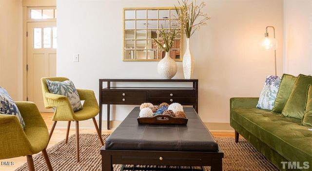 300 Cosgrove Avenue B6, Chapel Hill, NC 27514