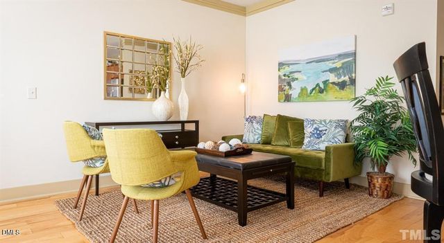 300 Cosgrove Avenue B6, Chapel Hill, NC 27514