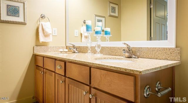 300 Cosgrove Avenue B6, Chapel Hill, NC 27514