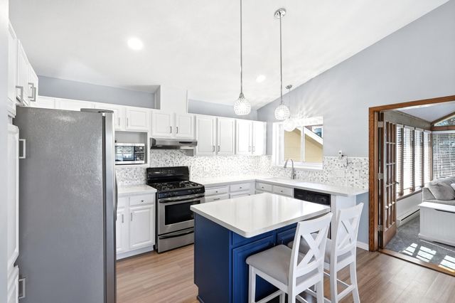 1136 Westbury Circle, Eagan, MN 55123