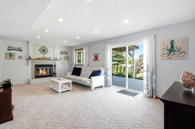 1136 Westbury Circle, Eagan, MN 55123