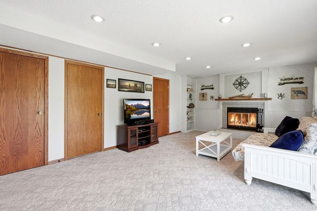 1136 Westbury Circle, Eagan, MN 55123