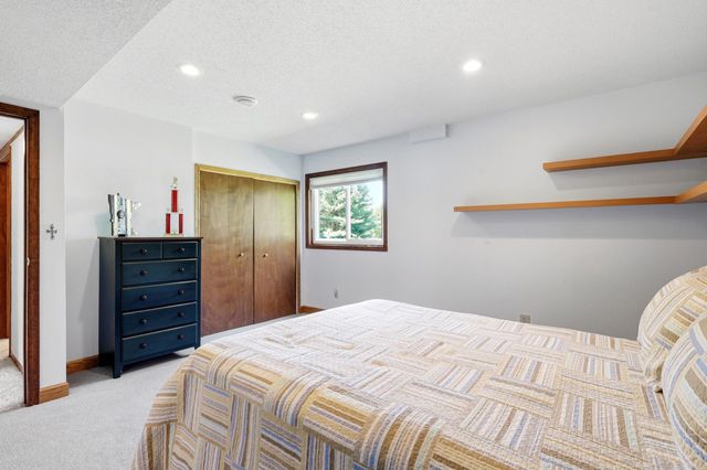 1136 Westbury Circle, Eagan, MN 55123