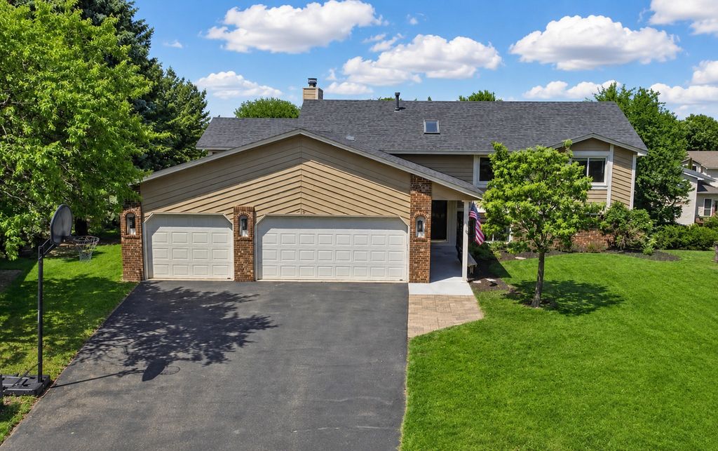 1136 Westbury Circle, Eagan, MN 55123