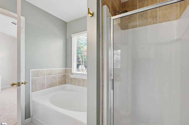 2 Callawassie Court, Simpsonville, SC 29681