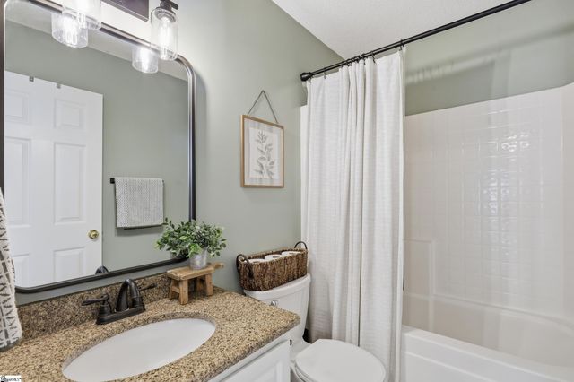 2 Callawassie Court, Simpsonville, SC 29681