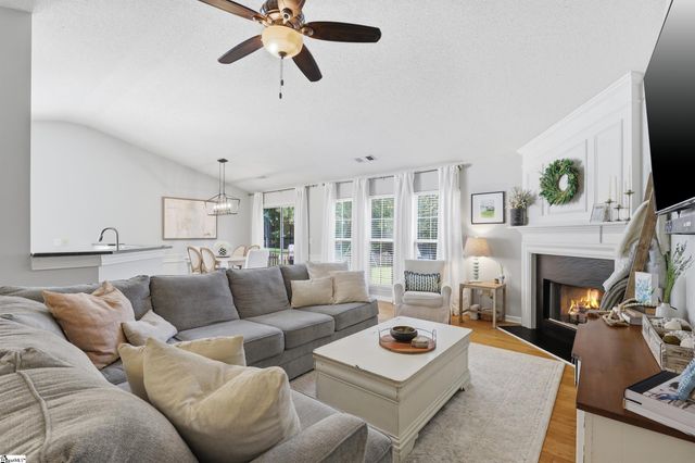 2 Callawassie Court, Simpsonville, SC 29681