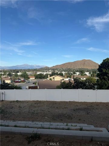 2160 Bostick, Colton, CA 92324