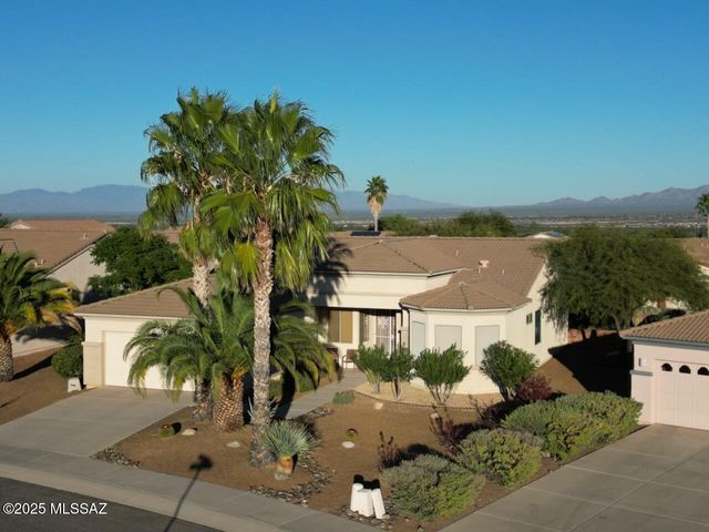 56 N Cape Royal Drive, Green Valley, AZ 85614