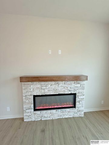 7712 S 199th Street, Gretna, NE 68028
