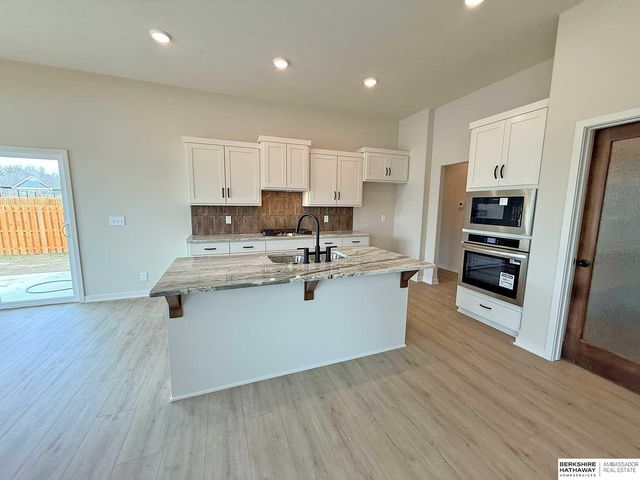 7712 S 199th Street, Gretna, NE 68028