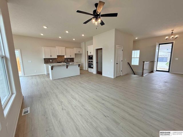 7712 S 199th Street, Gretna, NE 68028