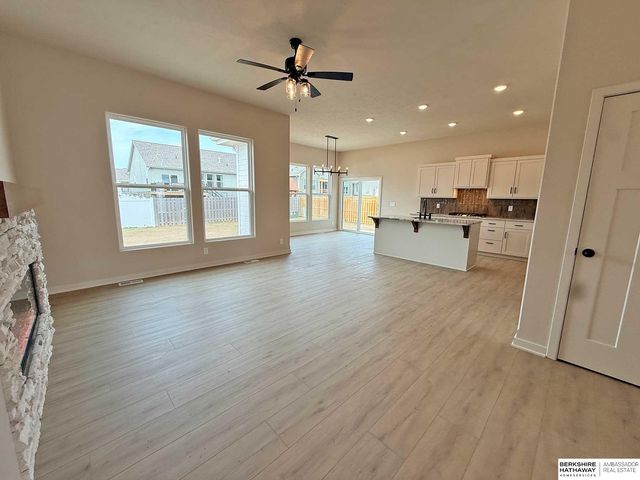 7712 S 199th Street, Gretna, NE 68028