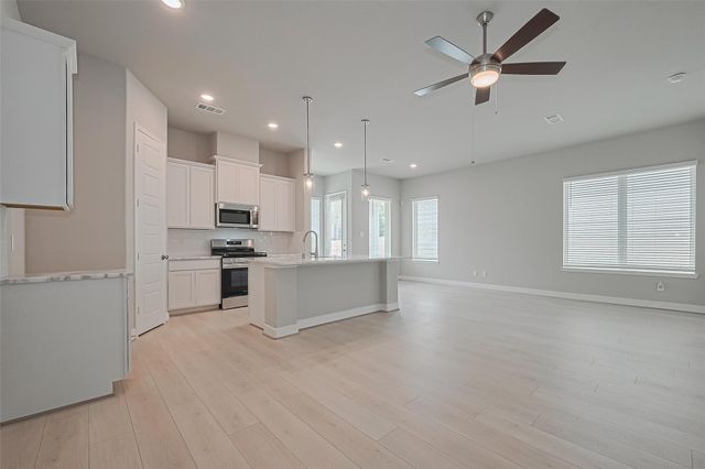 8925 Grovner Place, Houston, TX 77055