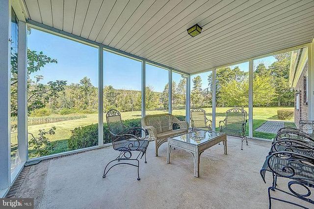 48 FIDDLERS CREEK RD, Titusville, NJ 08560