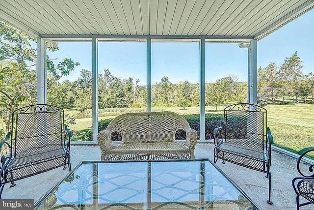 48 FIDDLERS CREEK RD, Titusville, NJ 08560