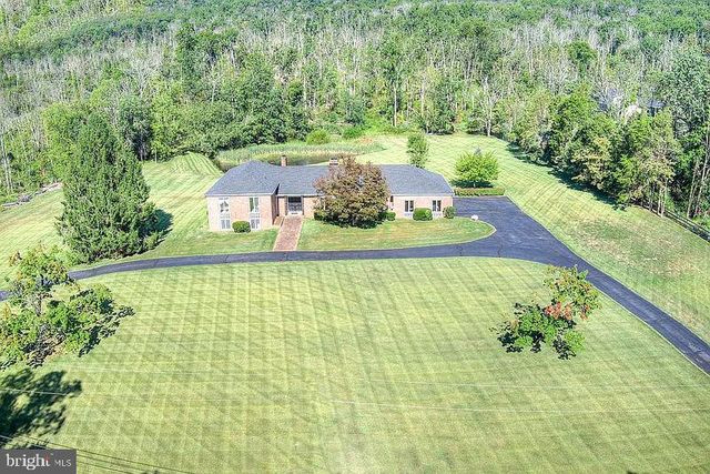 48 FIDDLERS CREEK RD, Titusville, NJ 08560