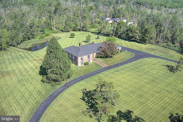 48 FIDDLERS CREEK RD, Titusville, NJ 08560
